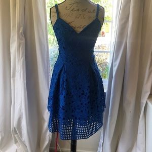 Beautiful Vince Camuto size 4 dress!